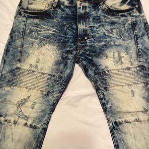 Akoo jeans